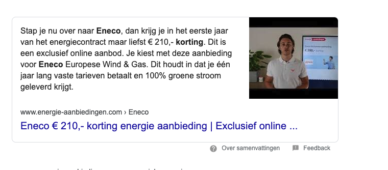 Knappe jongen zorgt voor p0